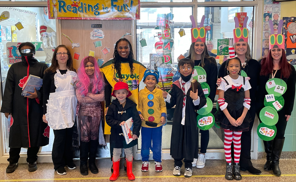 Woods School Participates in Read Across America